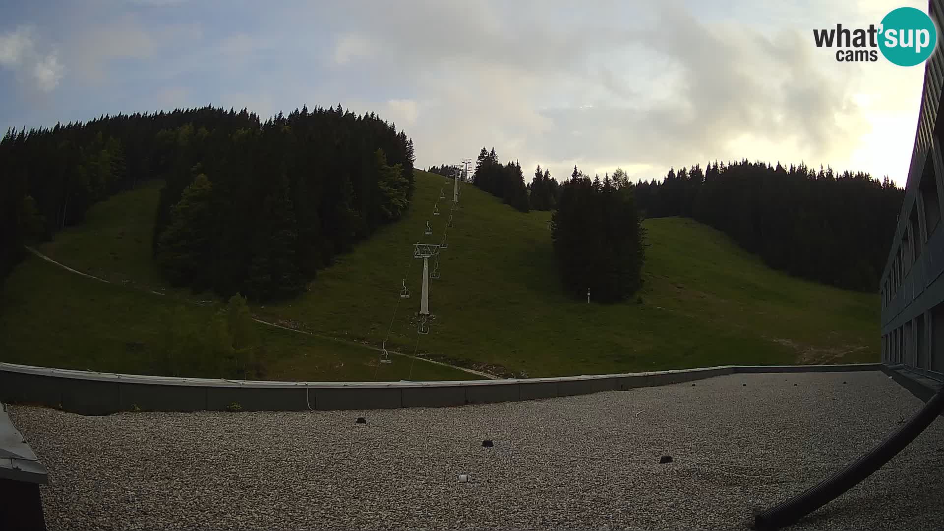 Cámara web en vivo de la estación de esquí GOLTE – vista a Medvedjak – Eslovenia
