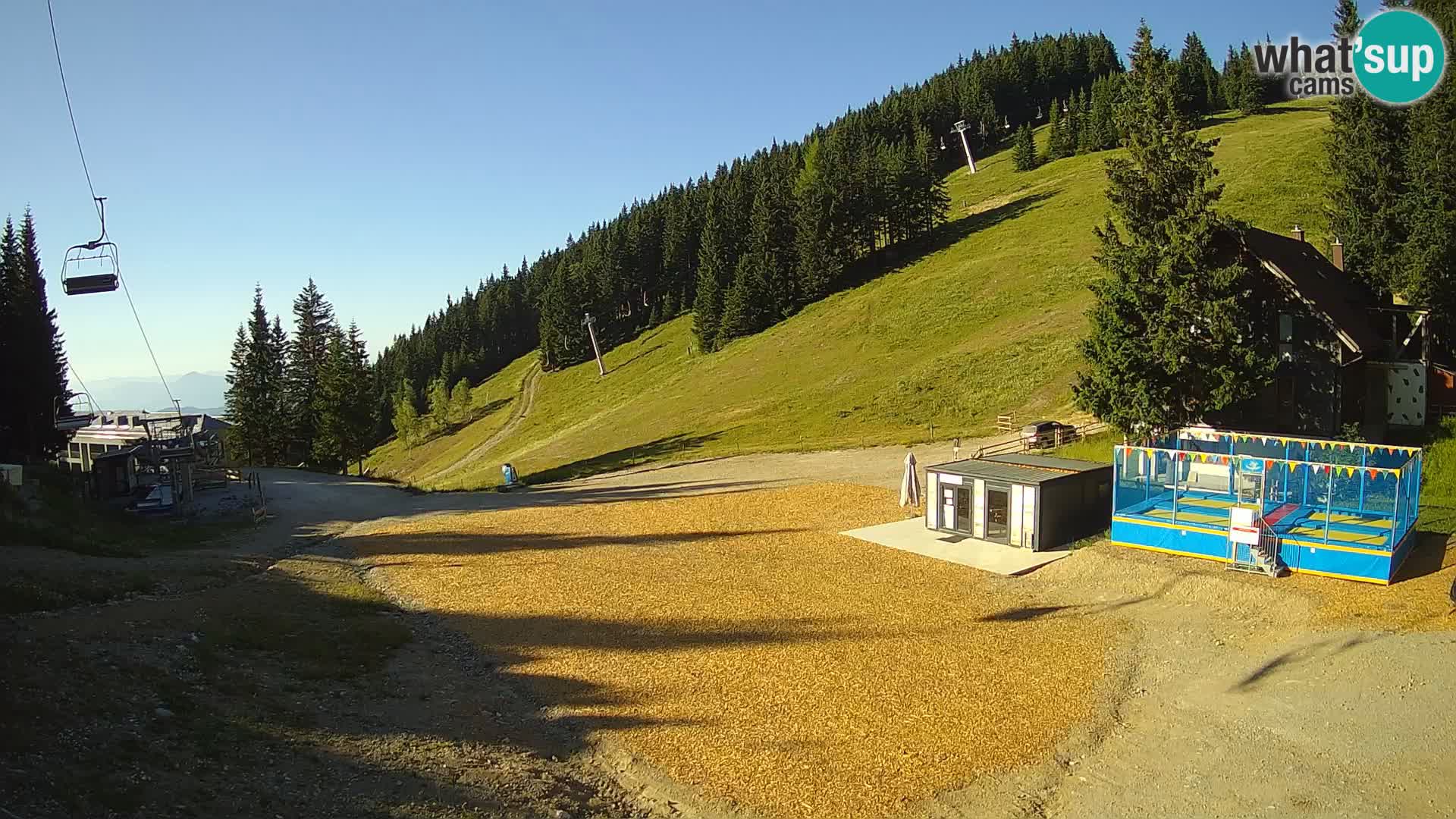 Spletna kamera smučišča GOLTE v živo – pogled na Medvedjak