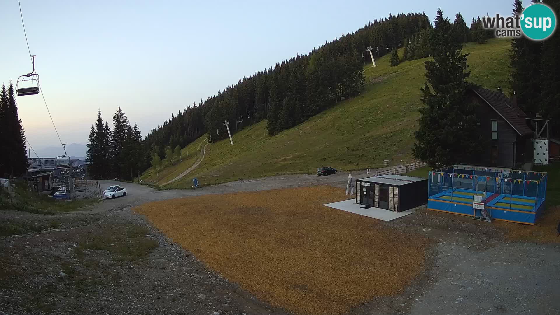 GOLTE skijalište web kamera – pogled na Medvedjak – Slovenija