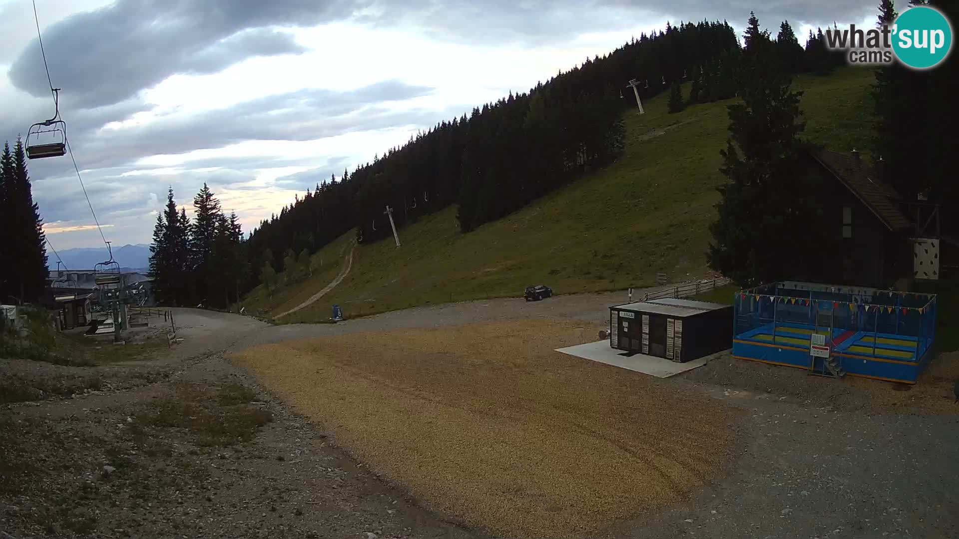 GOLTE skijalište web kamera – pogled na Medvedjak – Slovenija