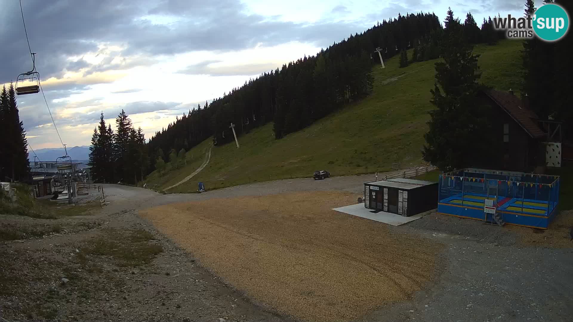Cámara web en vivo de la estación de esquí GOLTE – vista a Medvedjak – Eslovenia