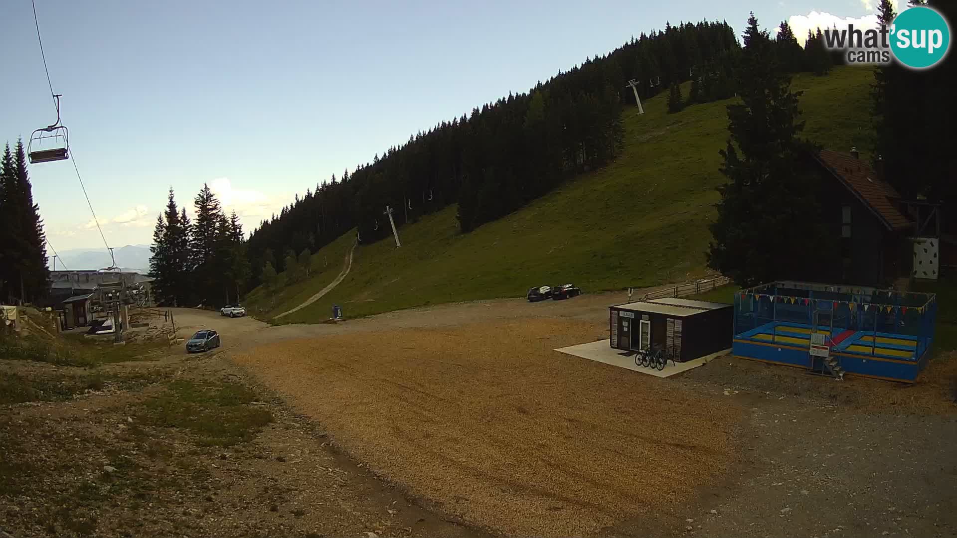 GOLTE skijalište web kamera – pogled na Medvedjak – Slovenija