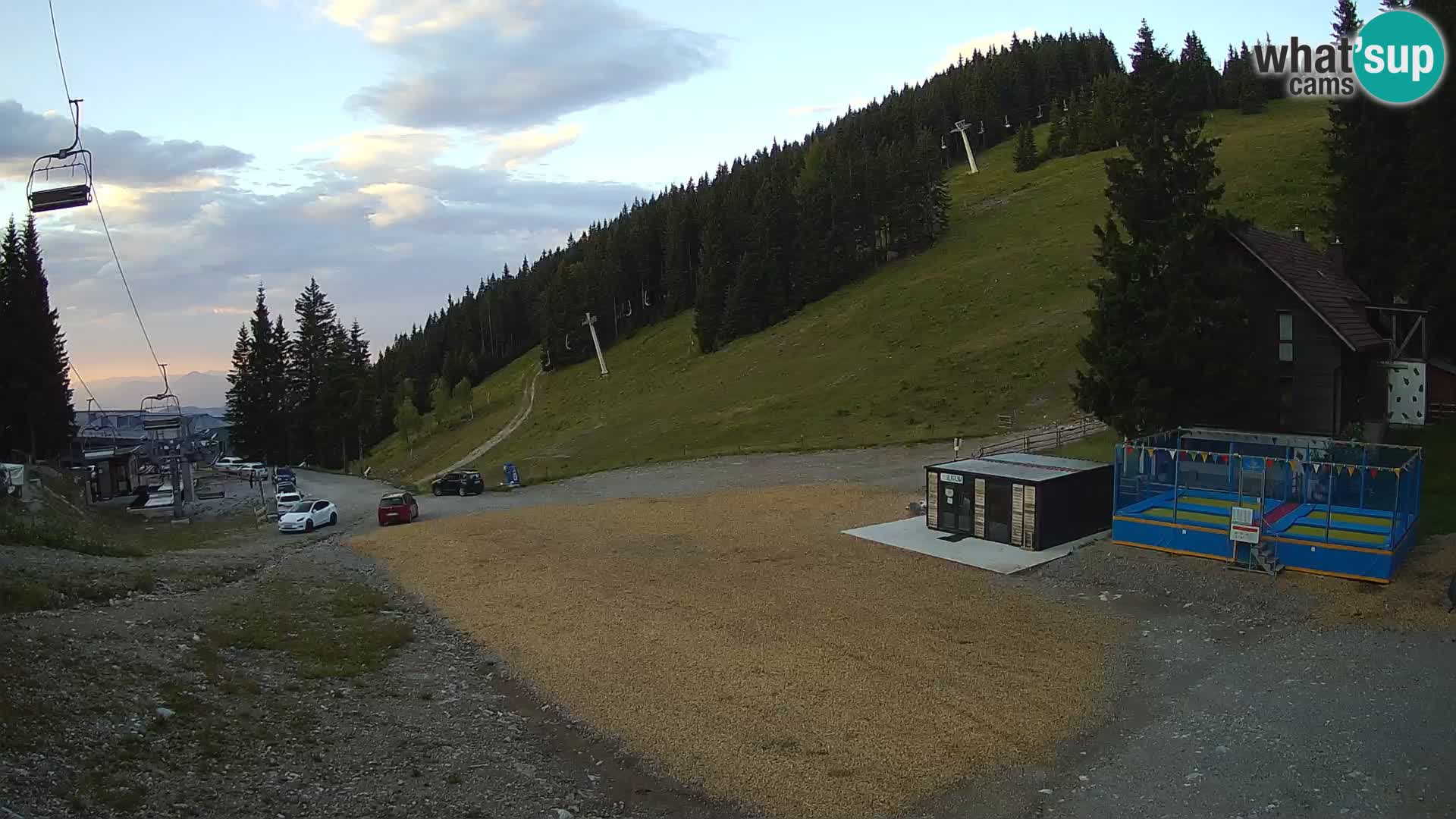GOLTE skijalište web kamera – pogled na Medvedjak – Slovenija