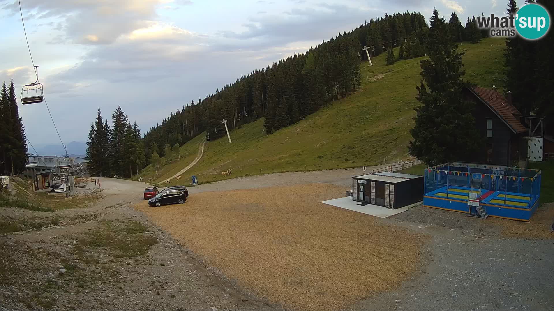 GOLTE skijalište web kamera – pogled na Medvedjak – Slovenija