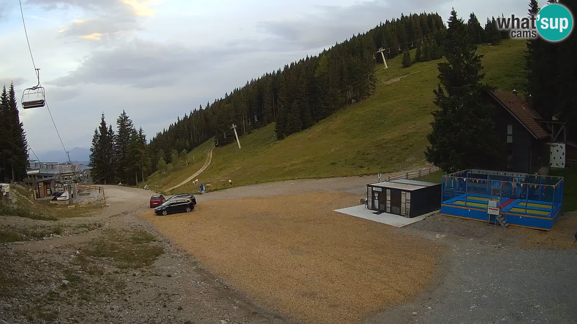 GOLTE skijalište web kamera – pogled na Medvedjak – Slovenija