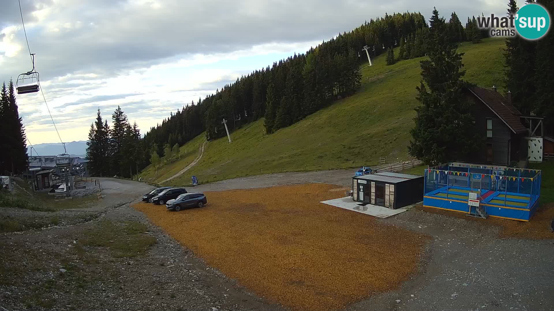 GOLTE skijalište web kamera – pogled na Medvedjak – Slovenija