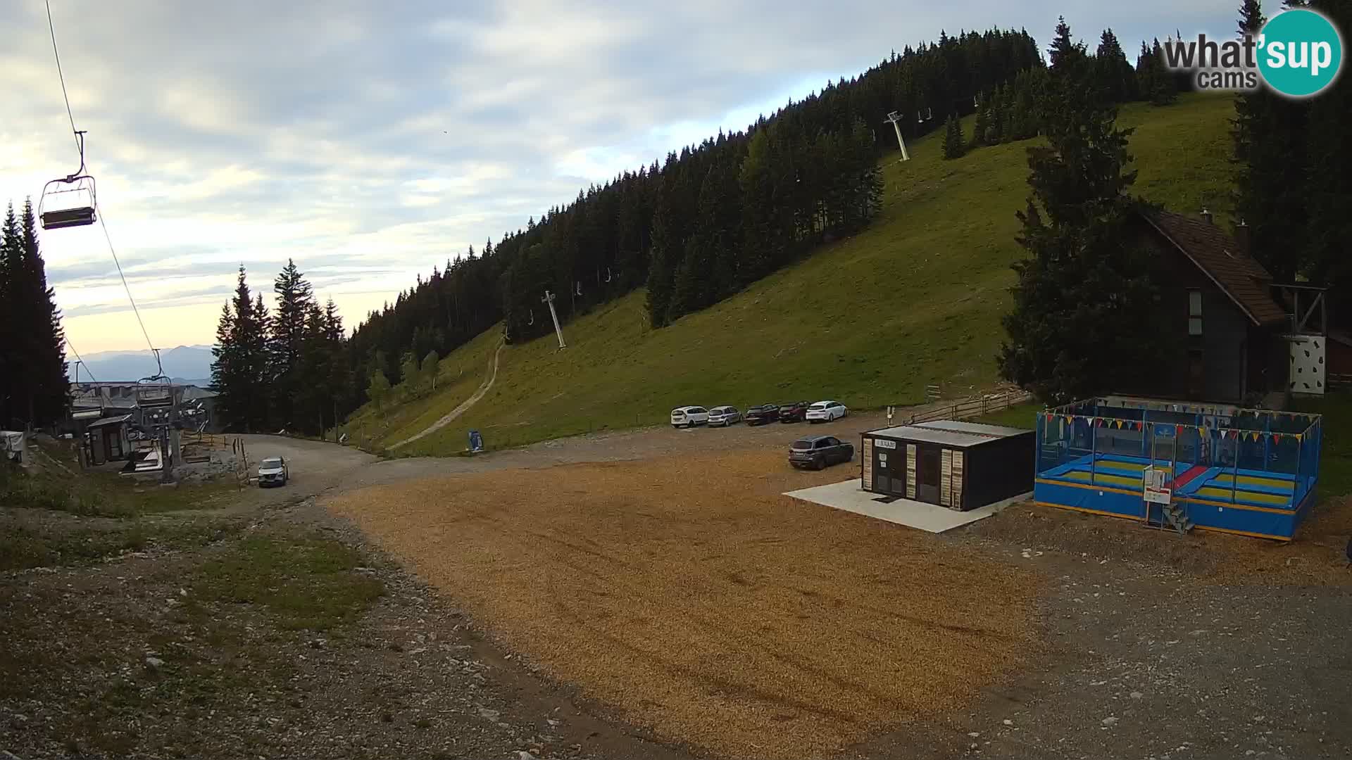 GOLTE skijalište web kamera – pogled na Medvedjak – Slovenija