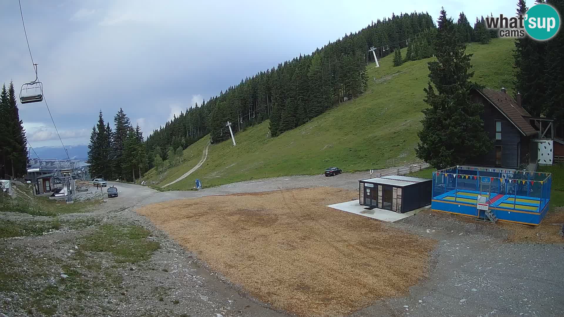Spletna kamera smučišča GOLTE v živo – pogled na Medvedjak