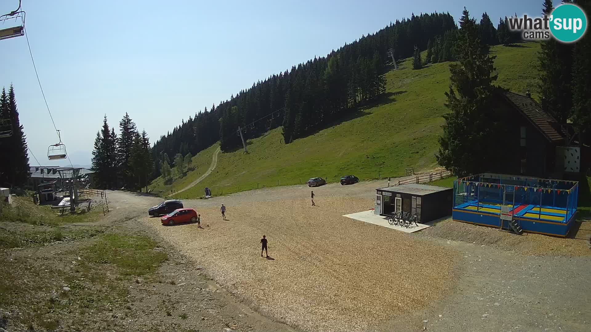 Spletna kamera smučišča GOLTE v živo – pogled na Medvedjak