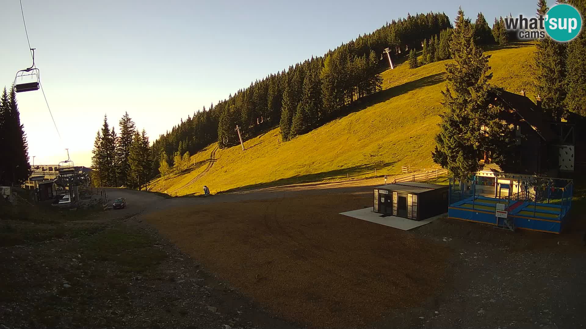 GOLTE skijalište web kamera – pogled na Medvedjak – Slovenija