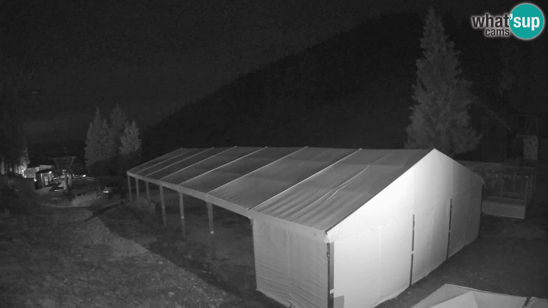 Spletna kamera smučišča GOLTE v živo – pogled na Medvedjak