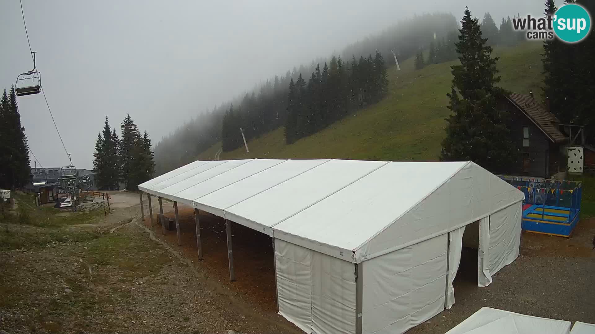 GOLTE skijalište web kamera – pogled na Medvedjak – Slovenija