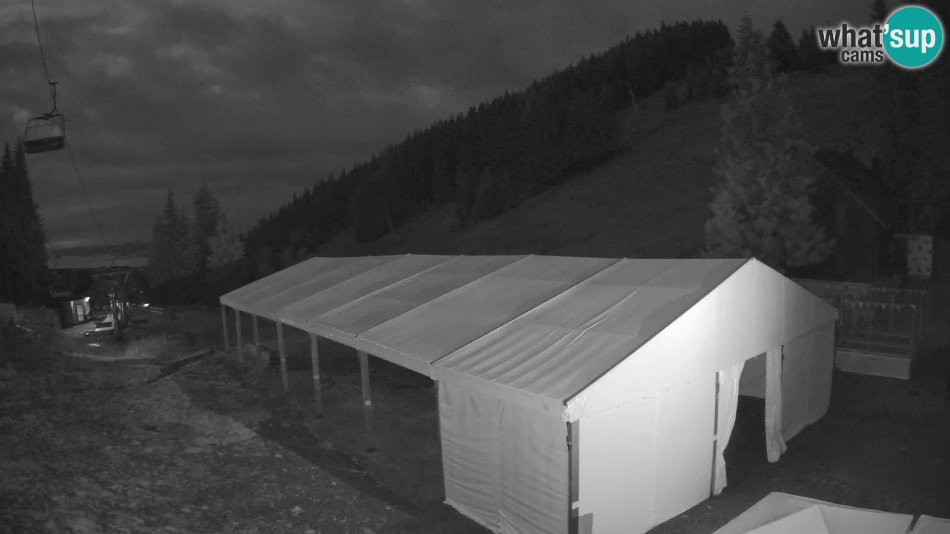 Spletna kamera smučišča GOLTE v živo – pogled na Medvedjak