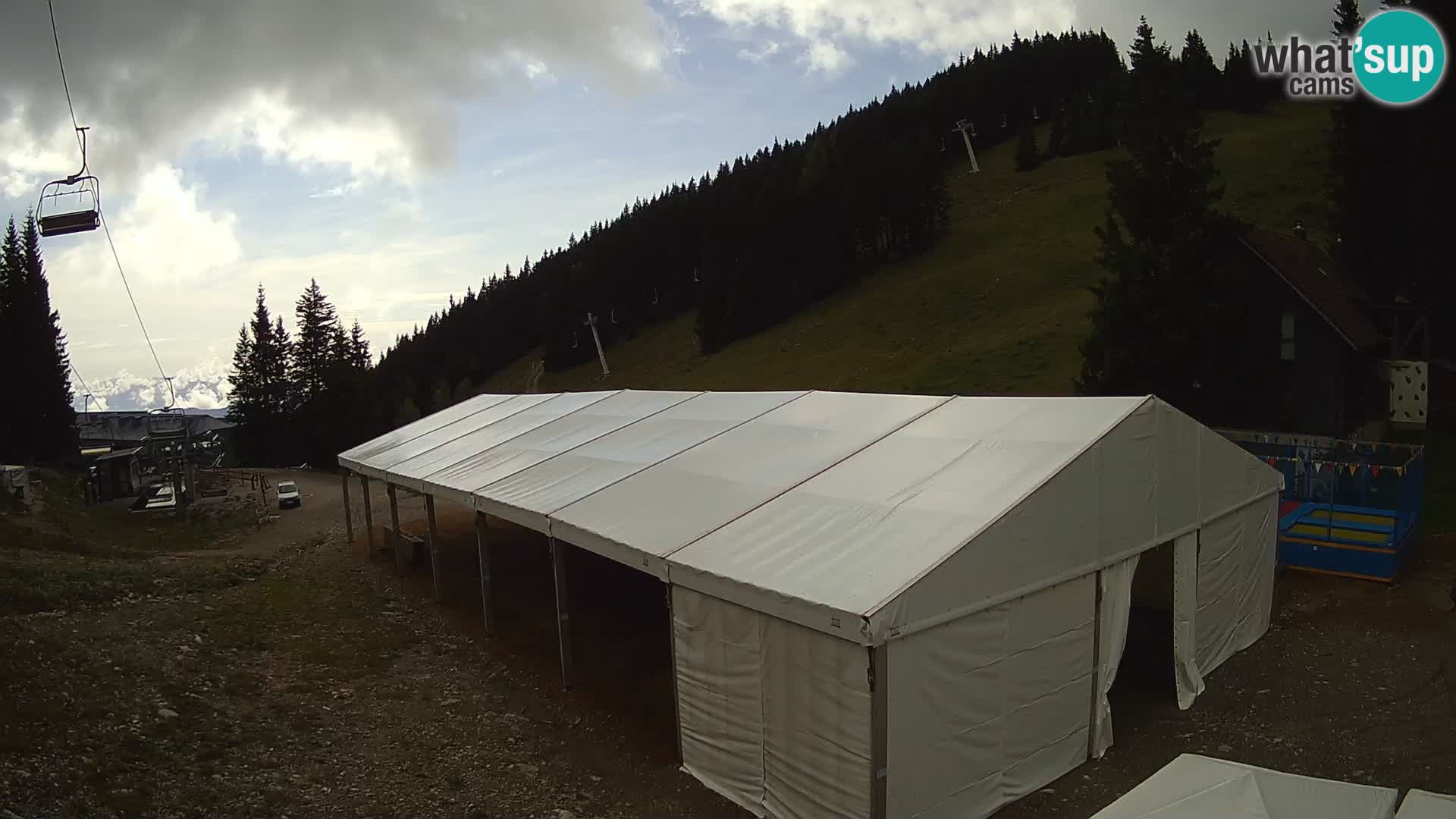 GOLTE skijalište web kamera – pogled na Medvedjak – Slovenija