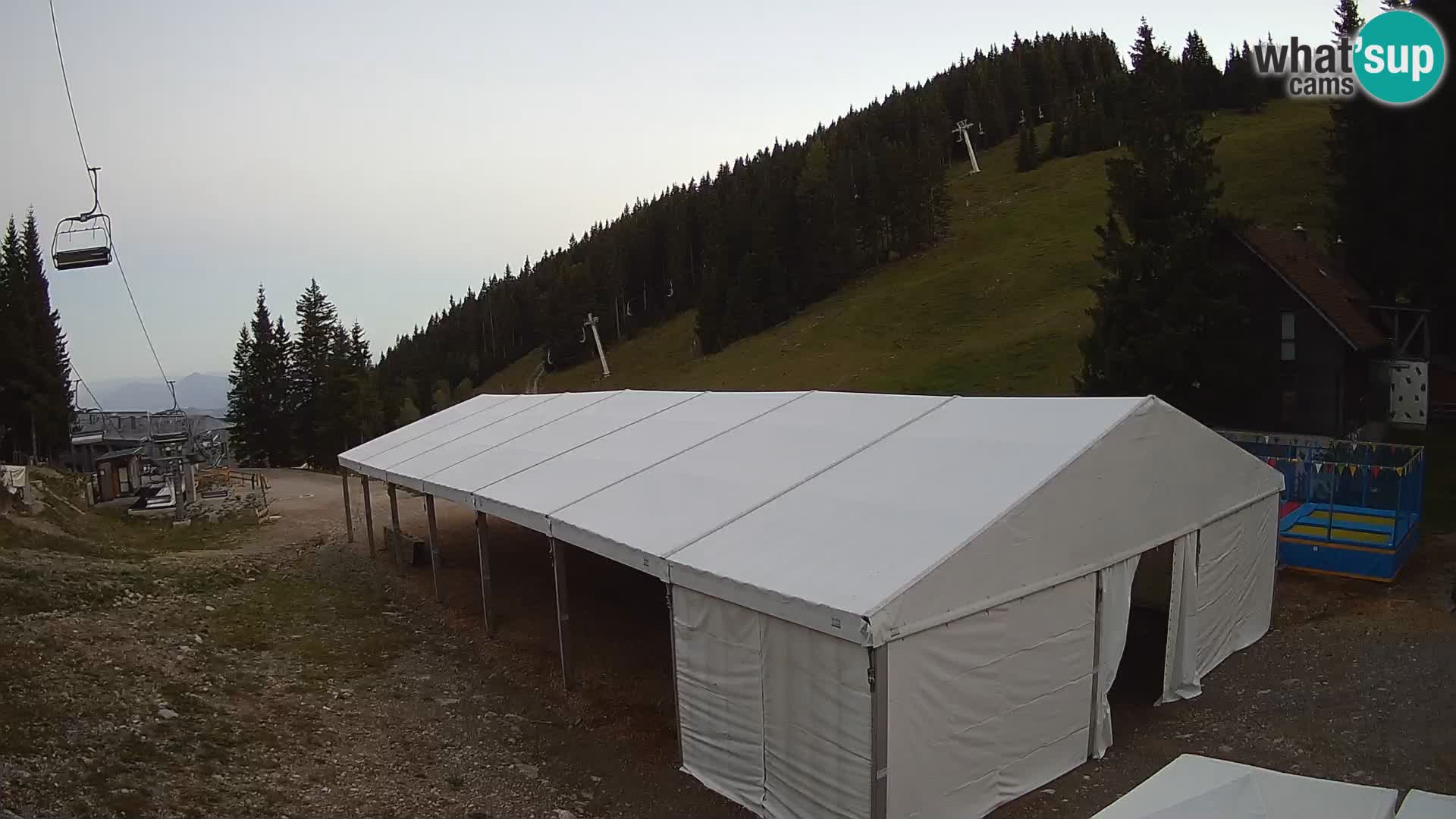 Cámara web en vivo de la estación de esquí GOLTE – vista a Medvedjak – Eslovenia