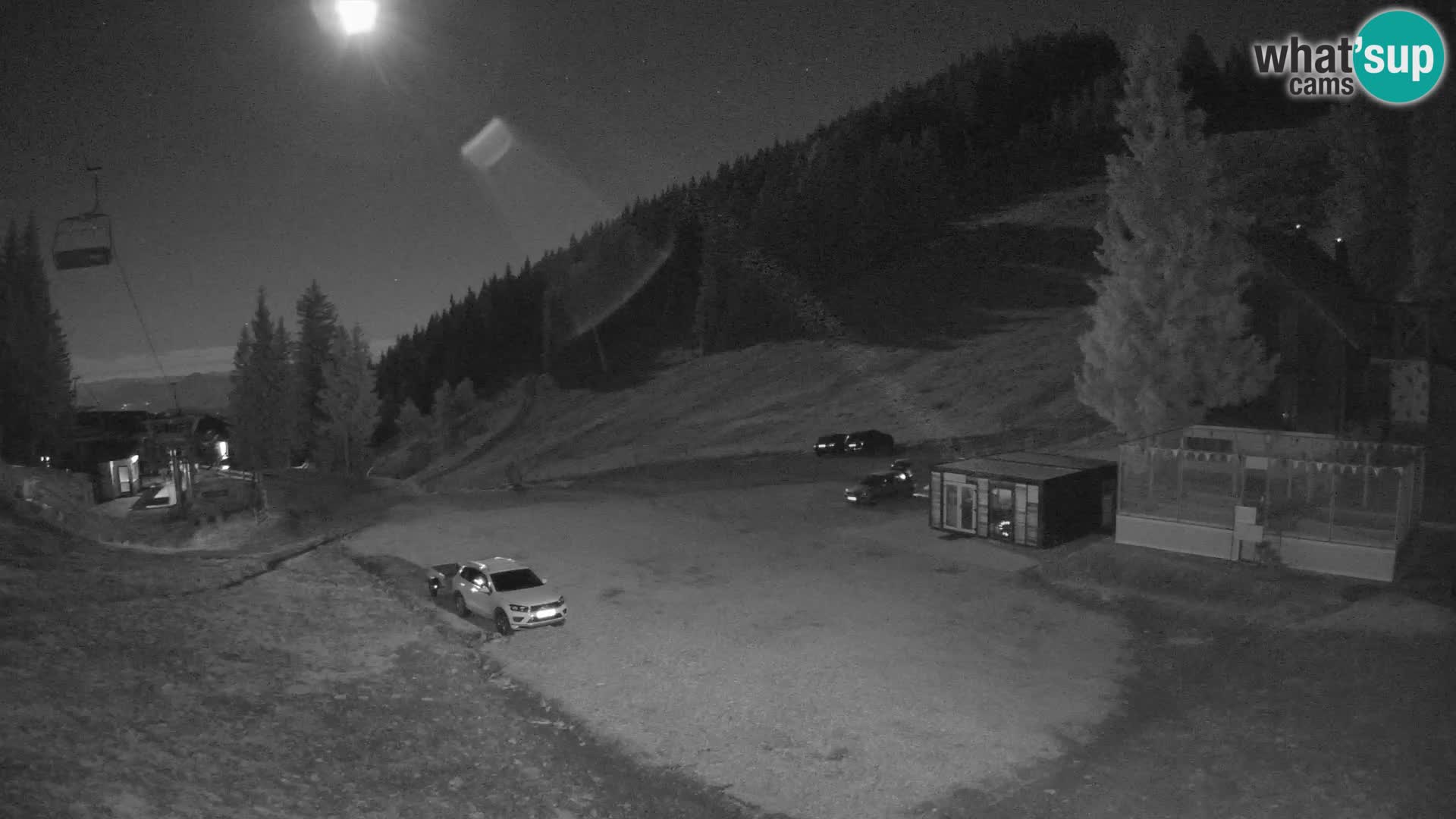 Spletna kamera smučišča GOLTE v živo – pogled na Medvedjak