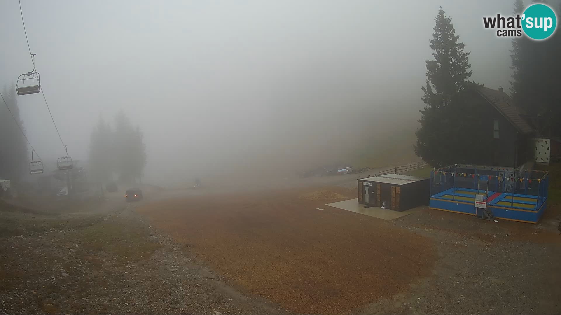 Spletna kamera smučišča GOLTE v živo – pogled na Medvedjak