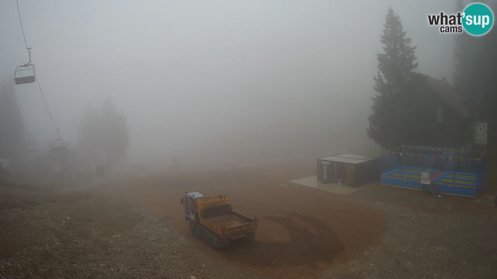 Spletna kamera smučišča GOLTE v živo – pogled na Medvedjak