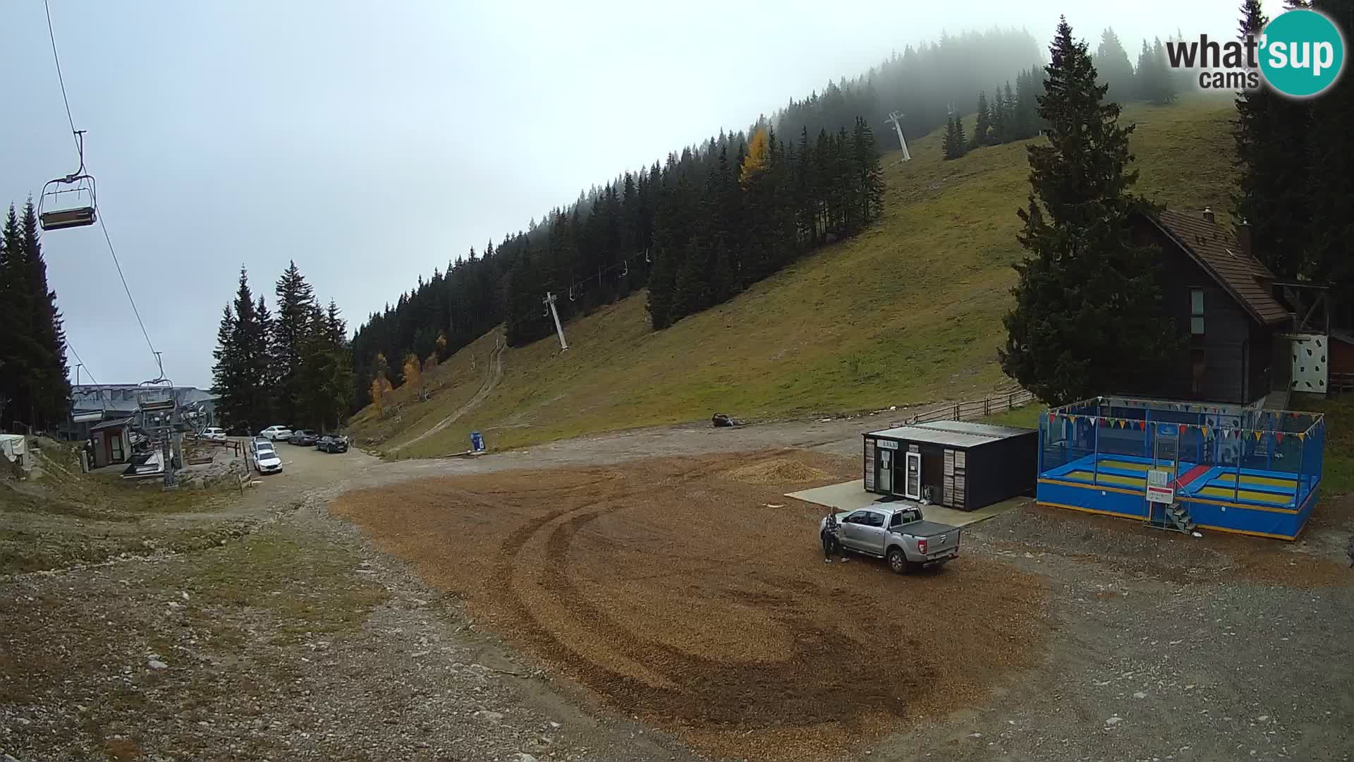 Spletna kamera smučišča GOLTE v živo – pogled na Medvedjak