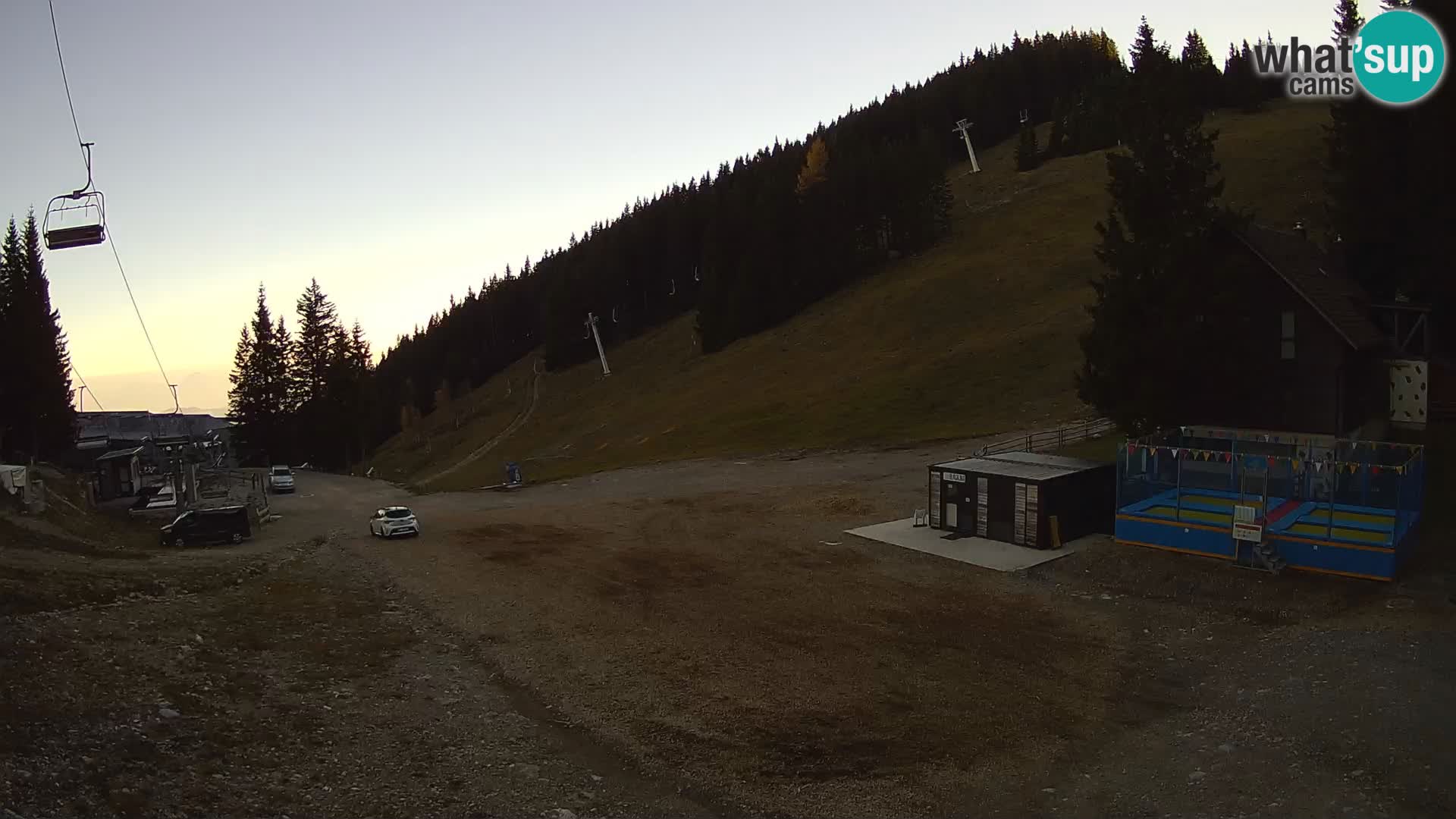 Spletna kamera smučišča GOLTE v živo – pogled na Medvedjak