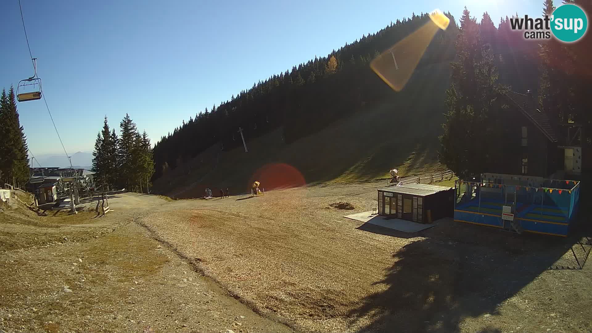 Spletna kamera smučišča GOLTE v živo – pogled na Medvedjak