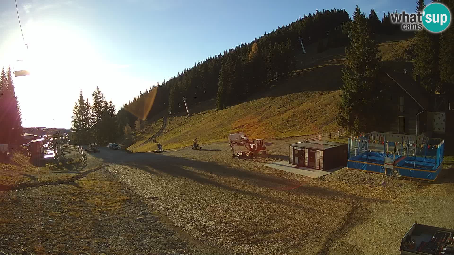 Spletna kamera smučišča GOLTE v živo – pogled na Medvedjak