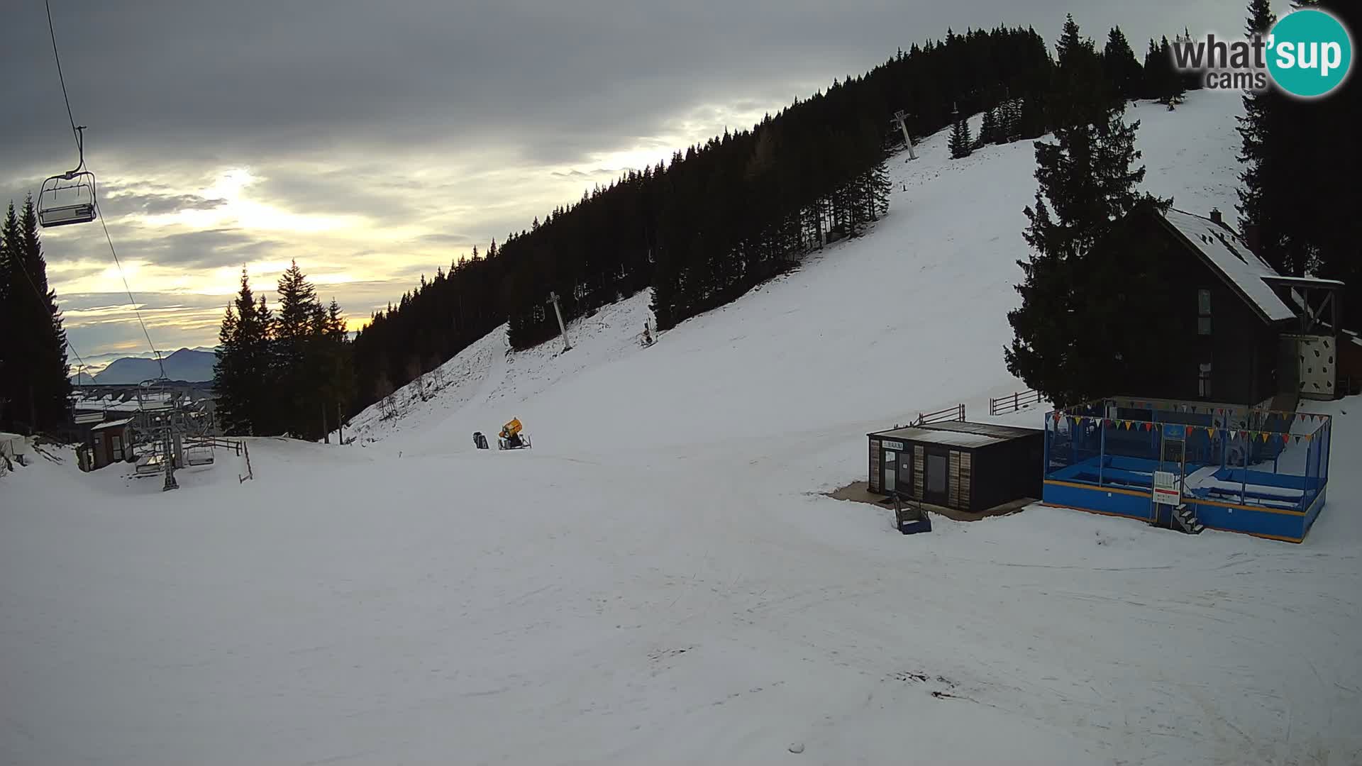 Cámara web en vivo de la estación de esquí GOLTE – vista a Medvedjak – Eslovenia