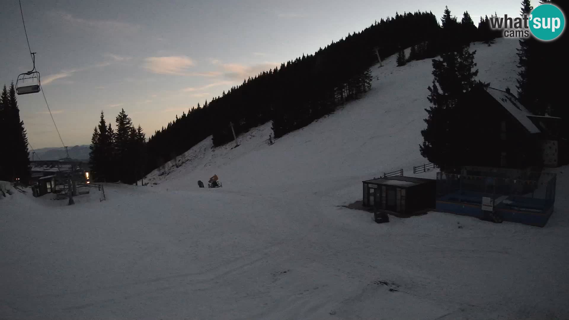 Spletna kamera smučišča GOLTE v živo – pogled na Medvedjak