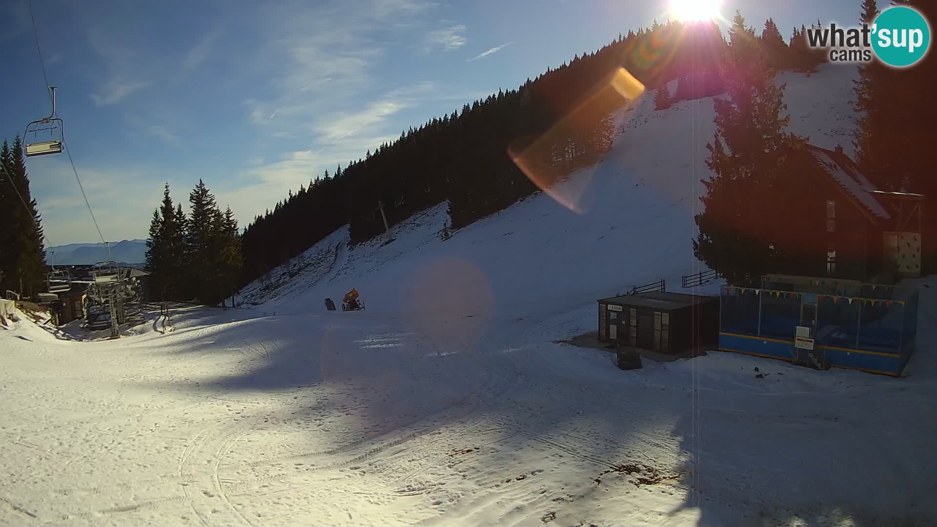 Spletna kamera smučišča GOLTE v živo – pogled na Medvedjak