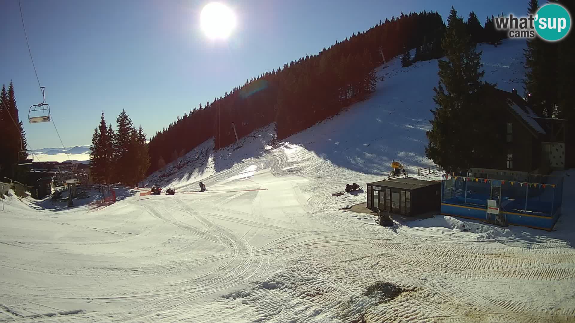 Spletna kamera smučišča GOLTE v živo – pogled na Medvedjak