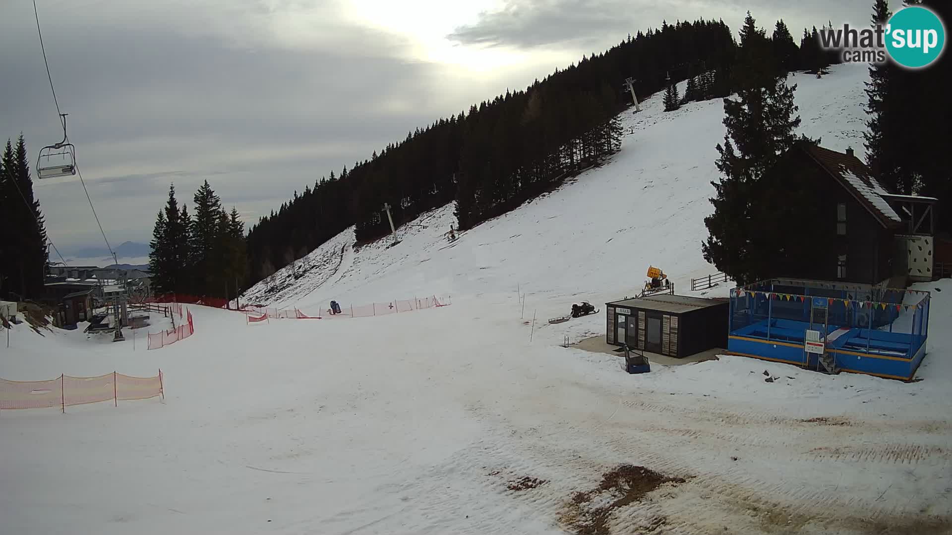GOLTE skijalište web kamera – pogled na Medvedjak – Slovenija