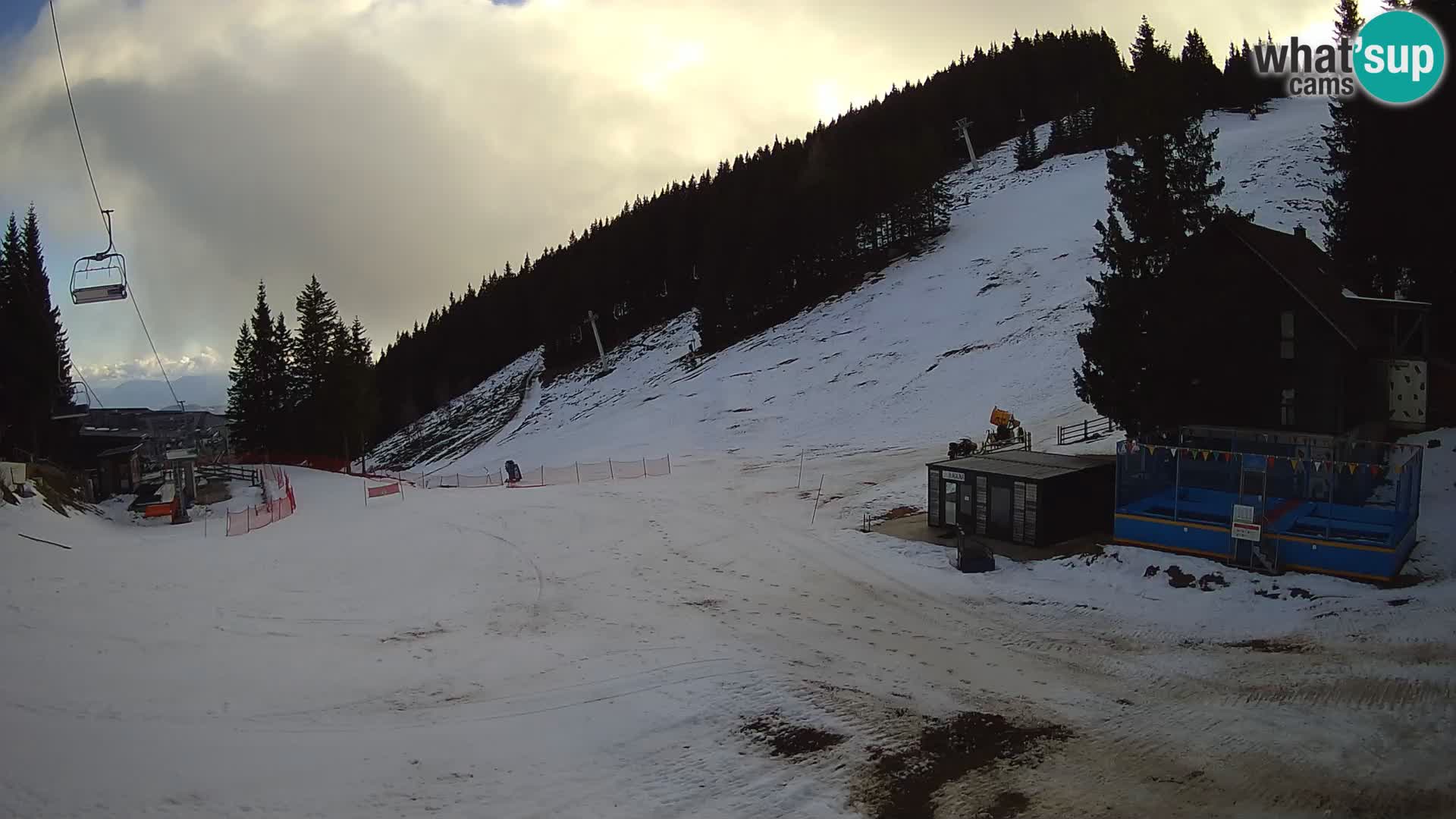 Cámara web en vivo de la estación de esquí GOLTE – vista a Medvedjak – Eslovenia
