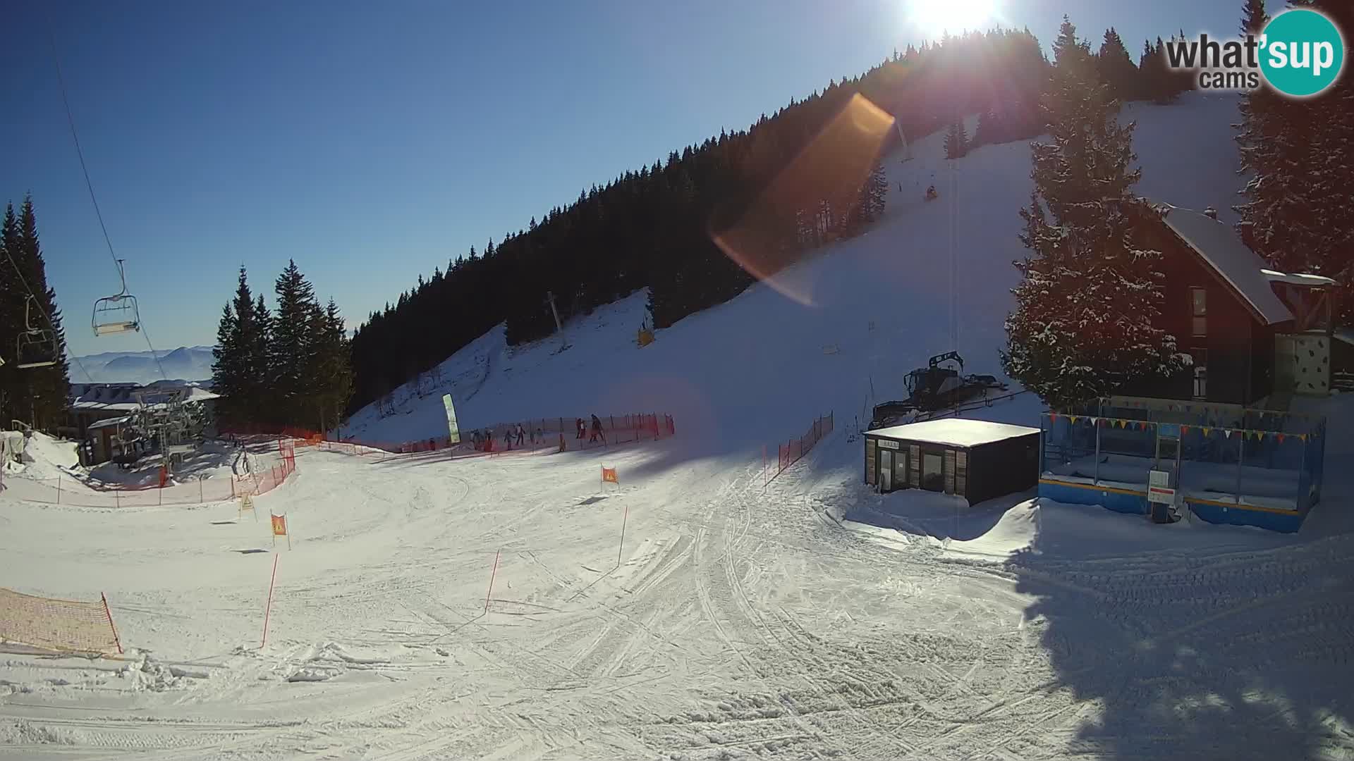 Spletna kamera smučišča GOLTE v živo – pogled na Medvedjak