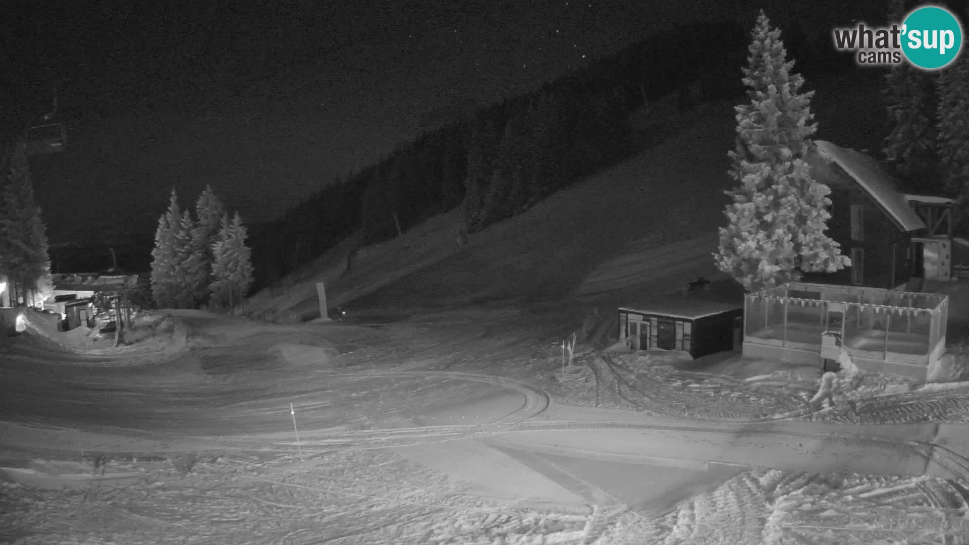 Spletna kamera smučišča GOLTE v živo – pogled na Medvedjak