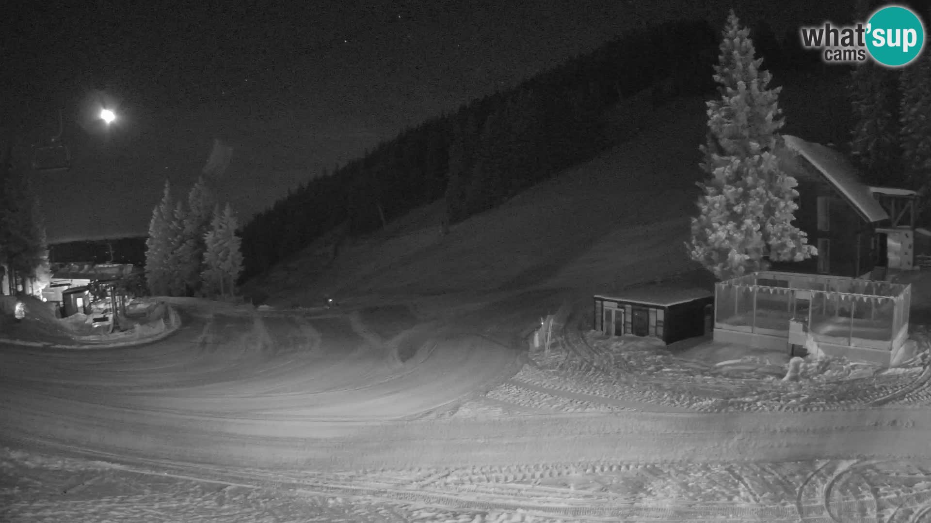 Spletna kamera smučišča GOLTE v živo – pogled na Medvedjak
