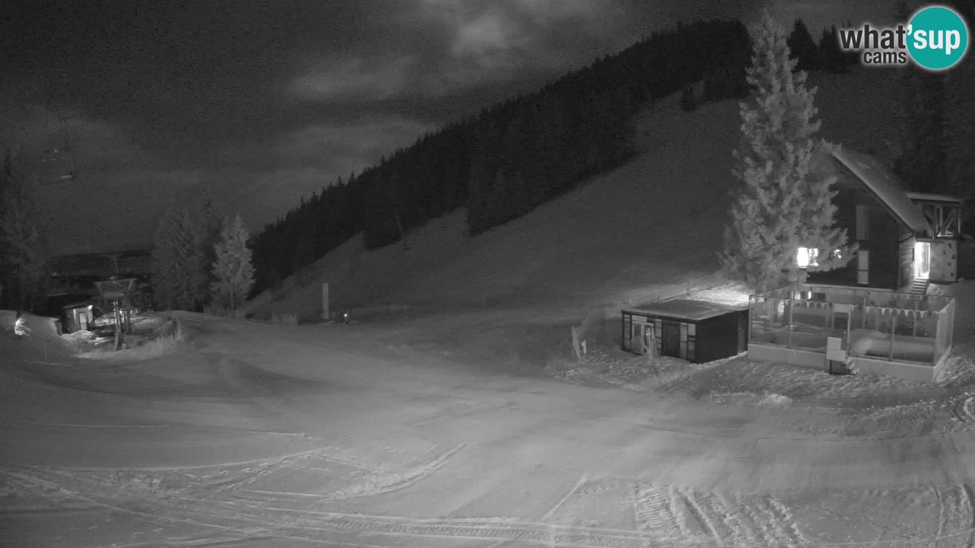 Spletna kamera smučišča GOLTE v živo – pogled na Medvedjak