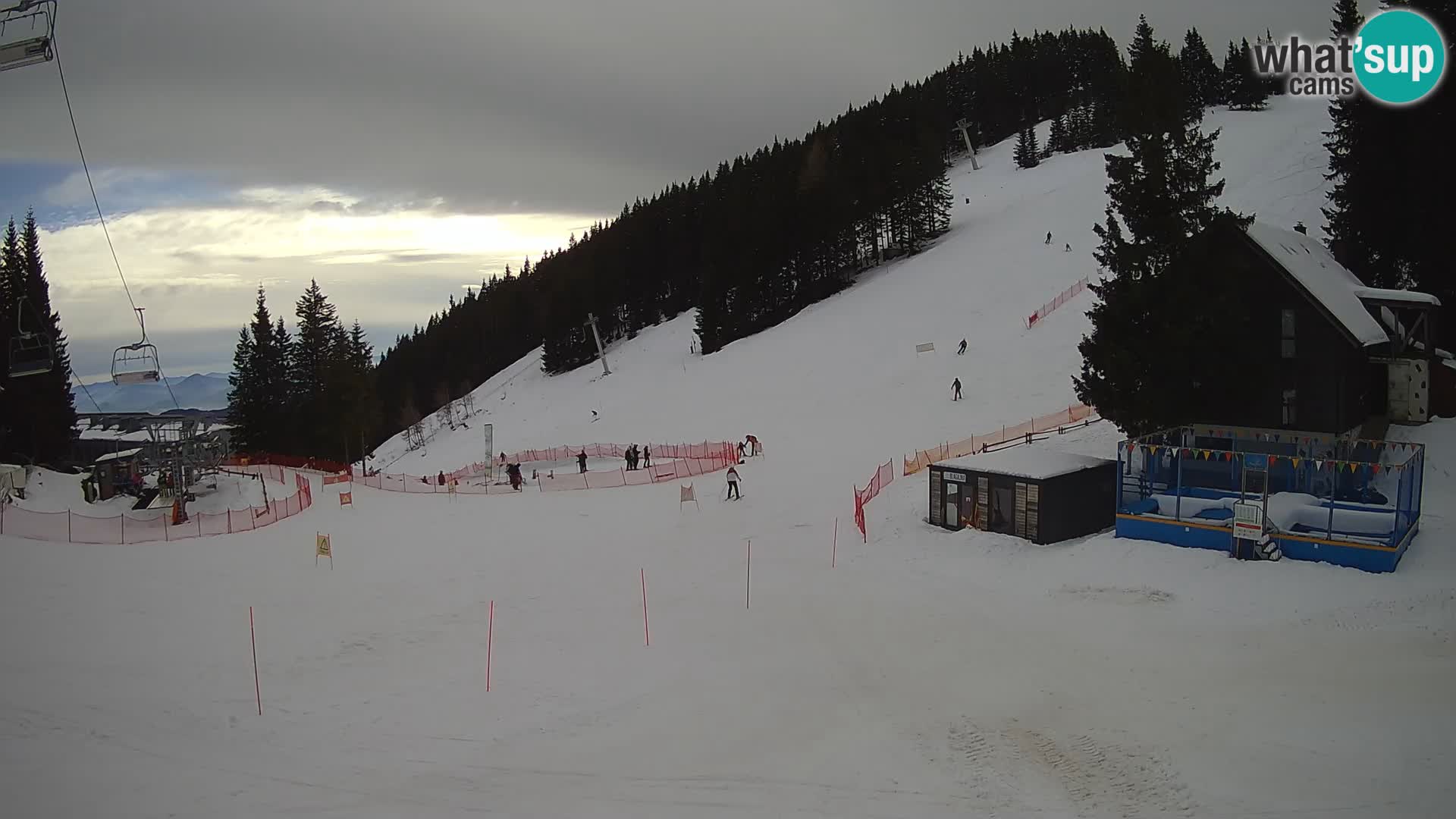 GOLTE skijalište web kamera – pogled na Medvedjak – Slovenija