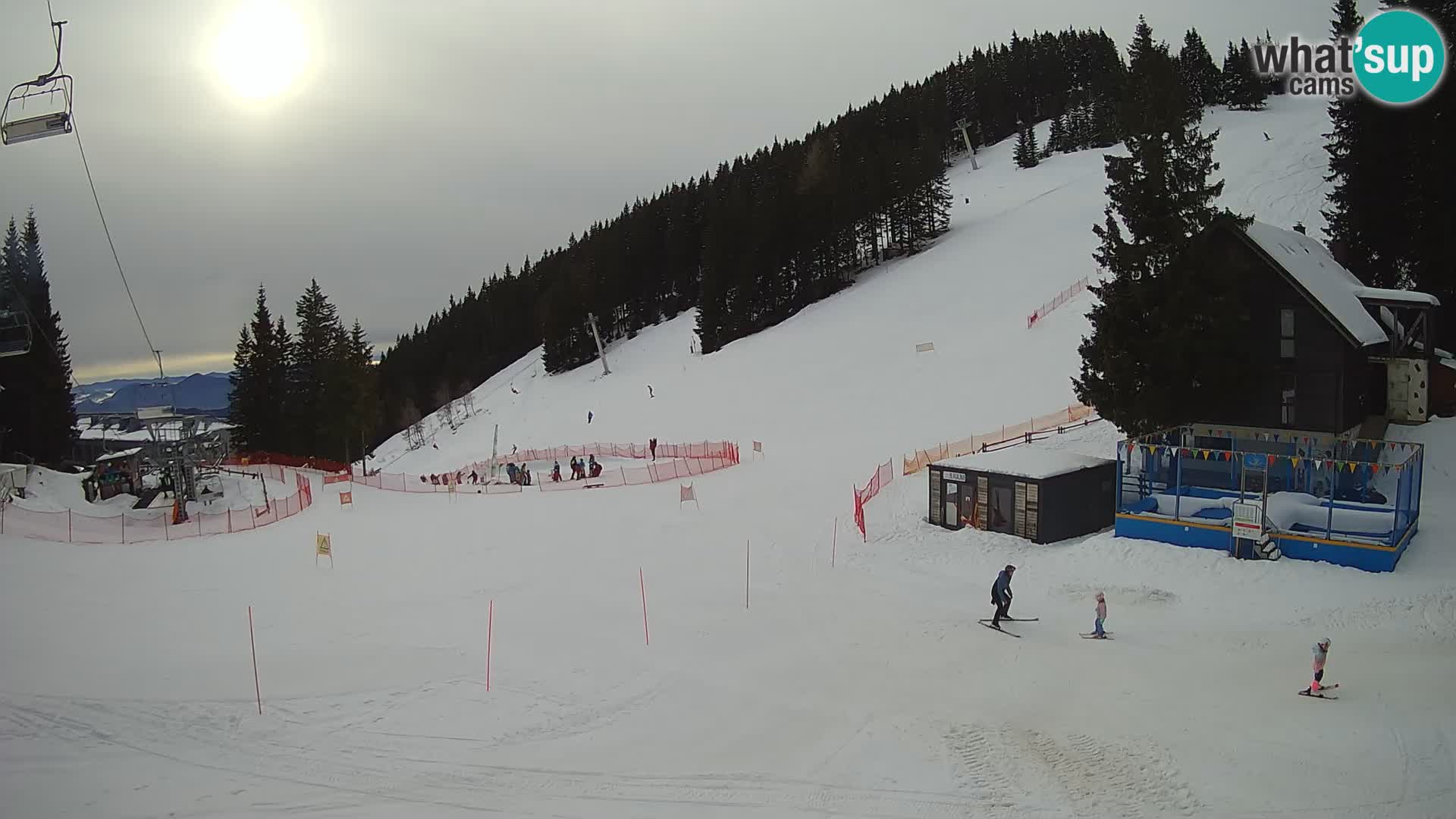 GOLTE skijalište web kamera – pogled na Medvedjak – Slovenija