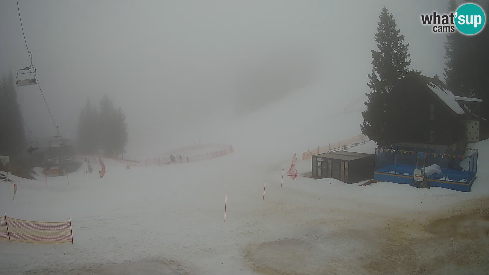 Spletna kamera smučišča GOLTE v živo – pogled na Medvedjak