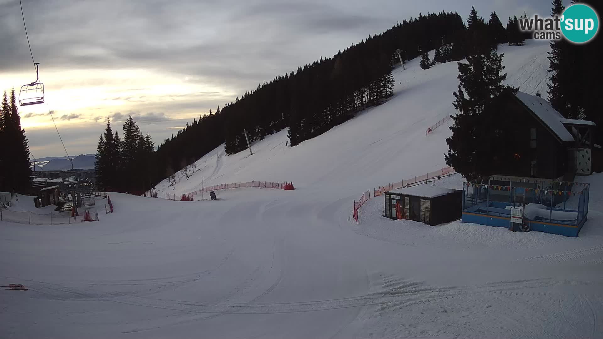 GOLTE skijalište web kamera – pogled na Medvedjak – Slovenija