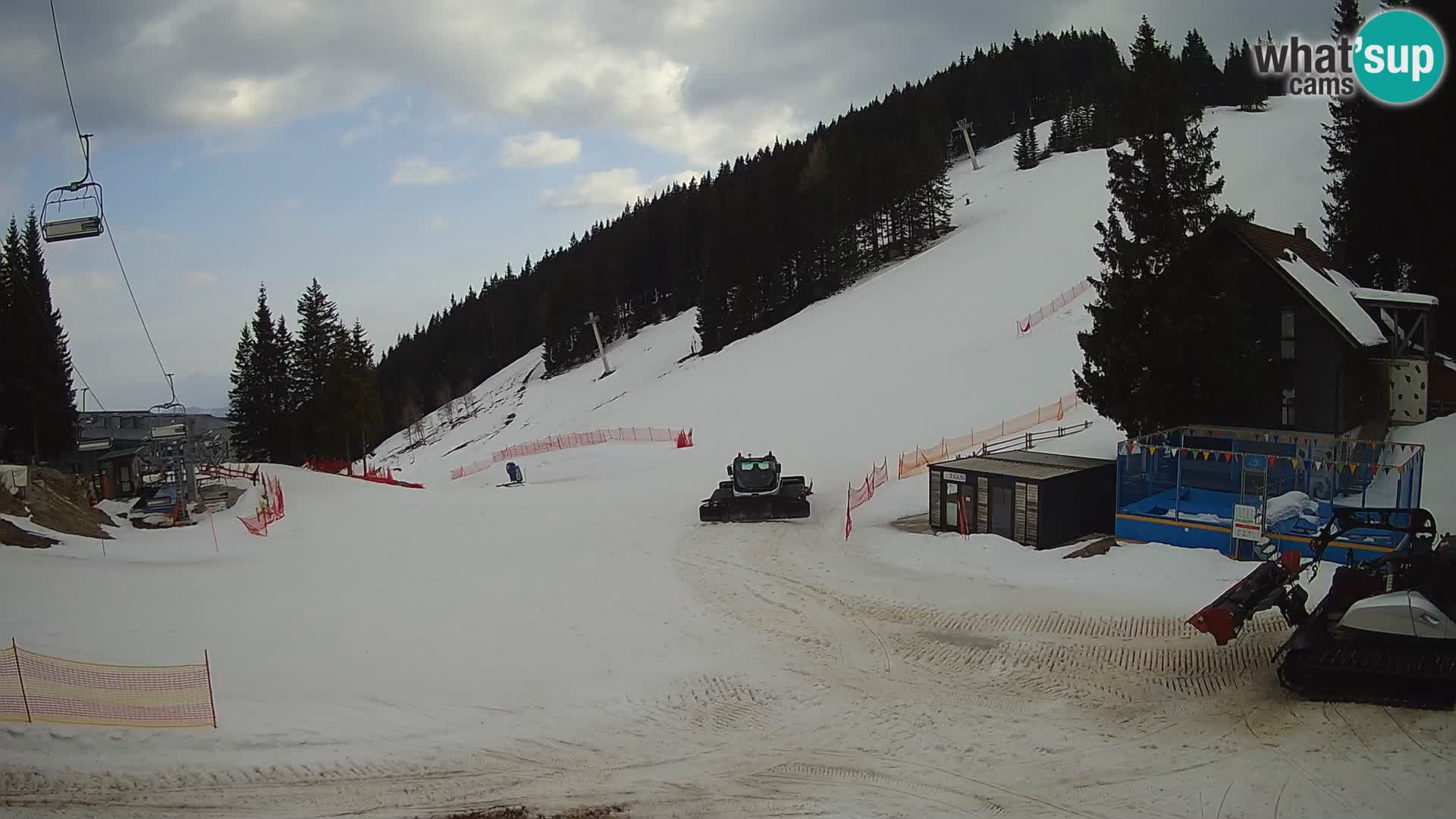 GOLTE skijalište web kamera – pogled na Medvedjak – Slovenija