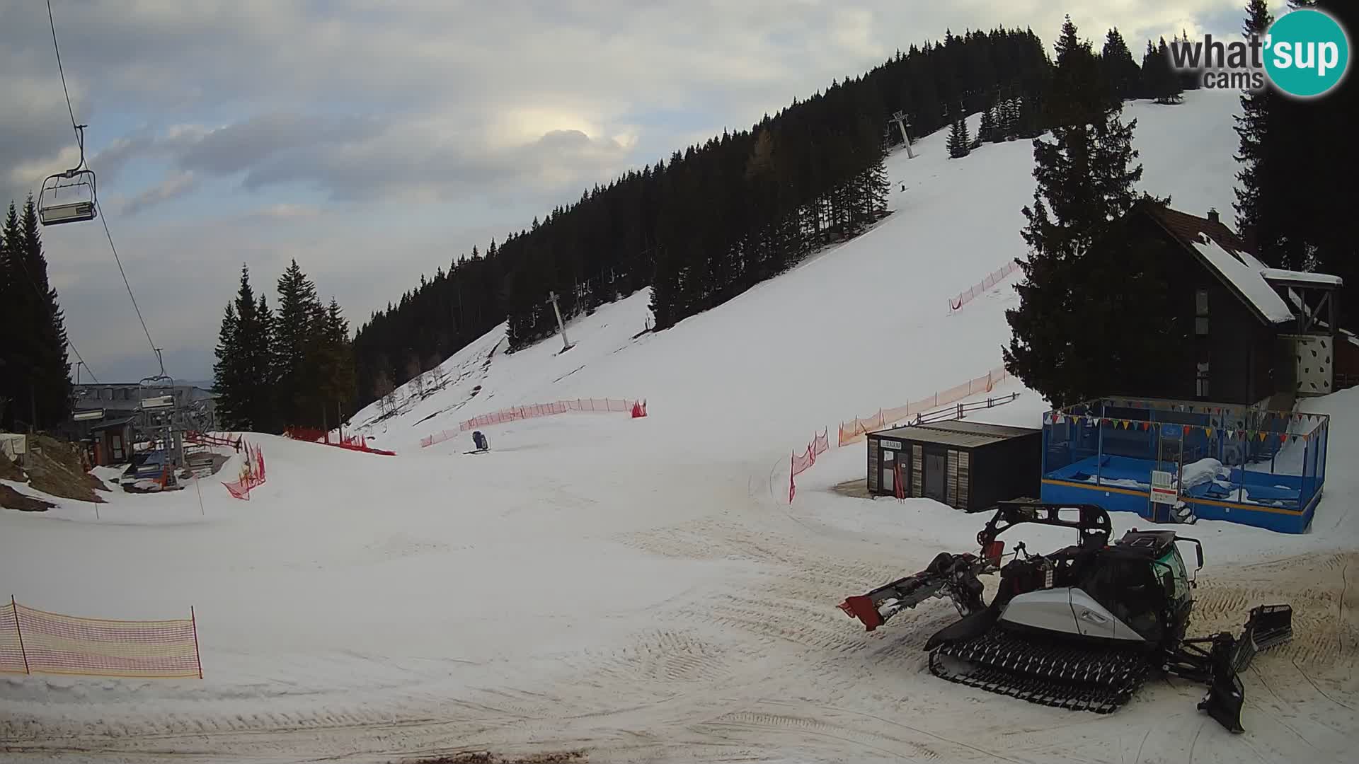 GOLTE skijalište web kamera – pogled na Medvedjak – Slovenija