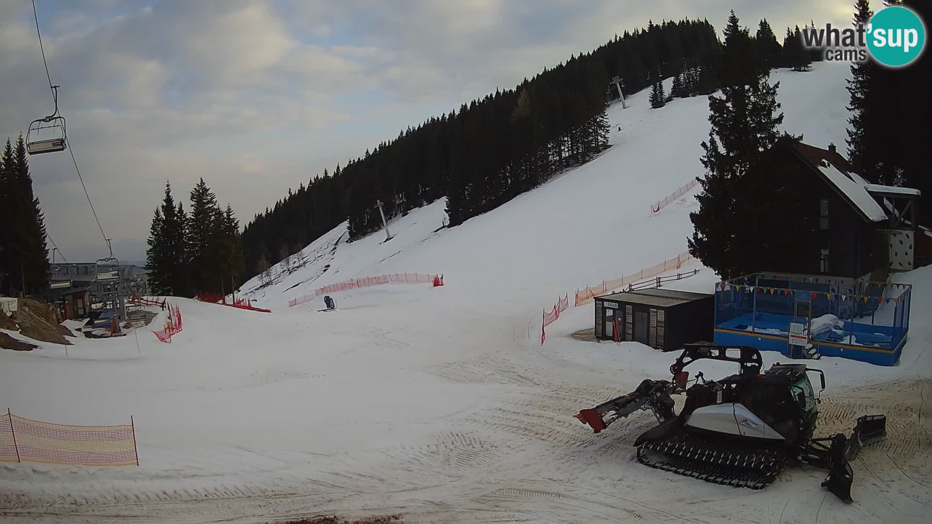 Cámara web en vivo de la estación de esquí GOLTE – vista a Medvedjak – Eslovenia