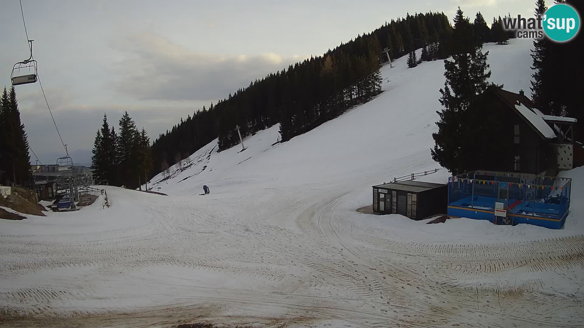 Cámara web en vivo de la estación de esquí GOLTE – vista a Medvedjak – Eslovenia