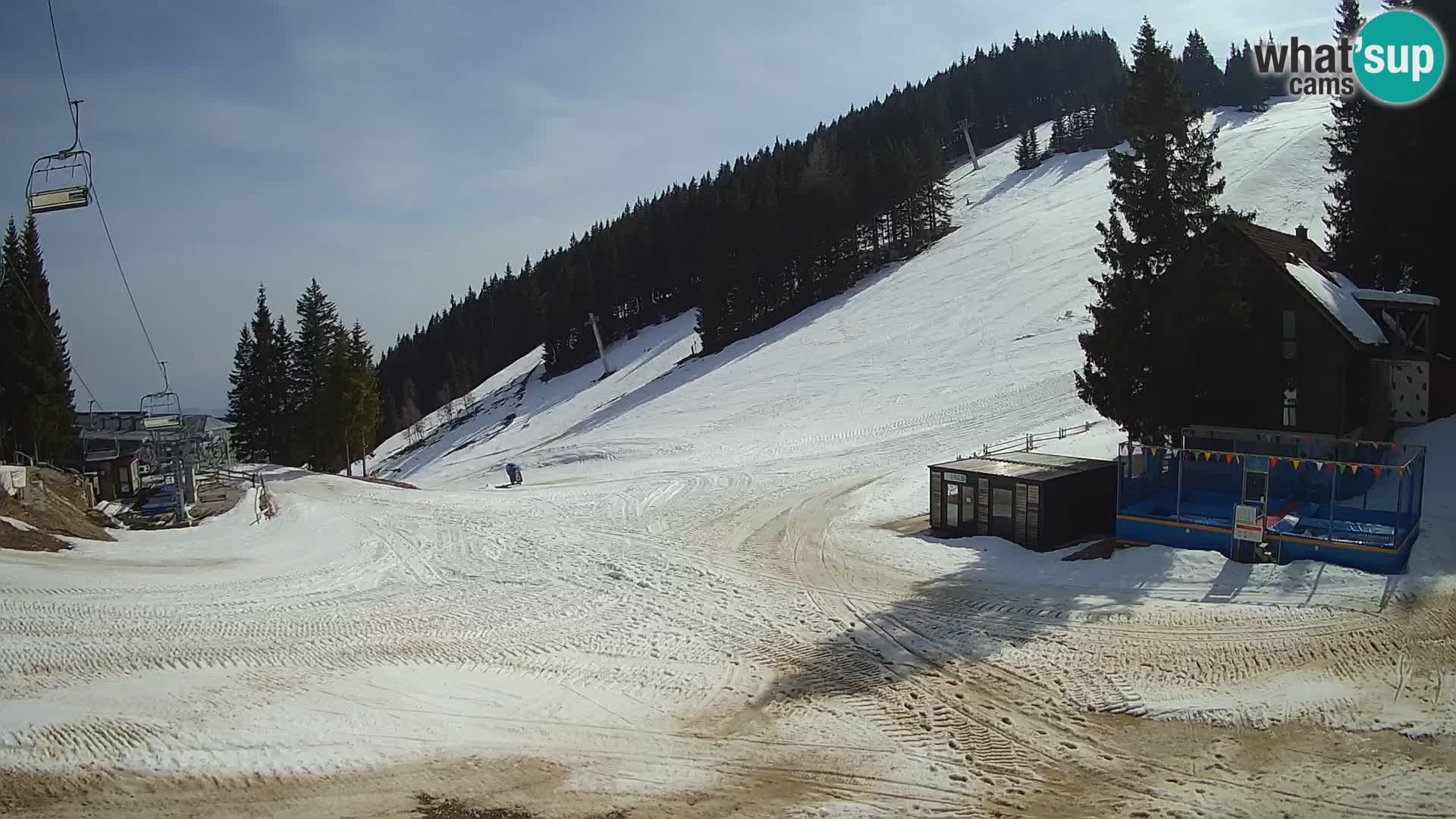 Spletna kamera smučišča GOLTE v živo – pogled na Medvedjak