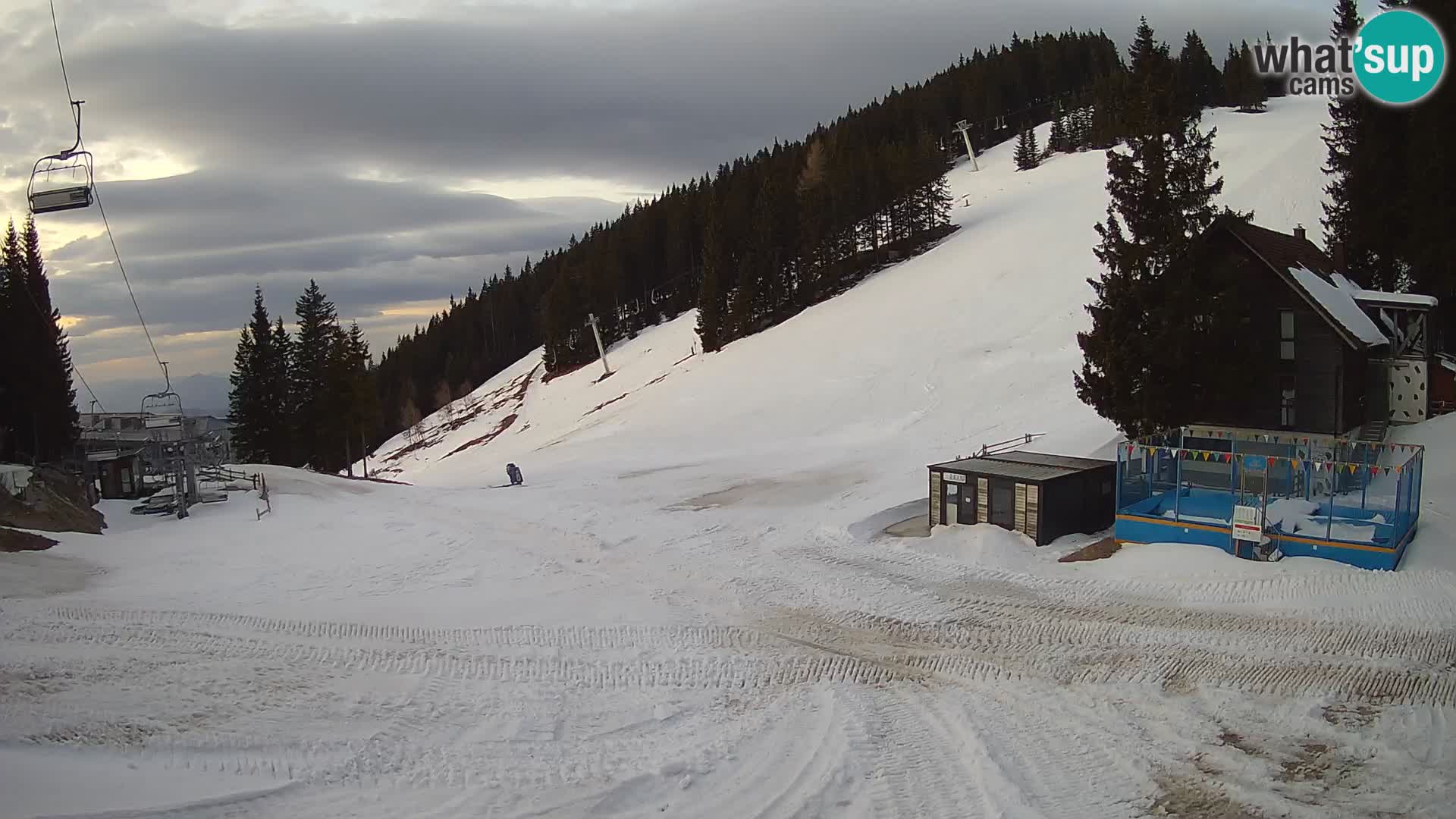 GOLTE skijalište web kamera – pogled na Medvedjak – Slovenija