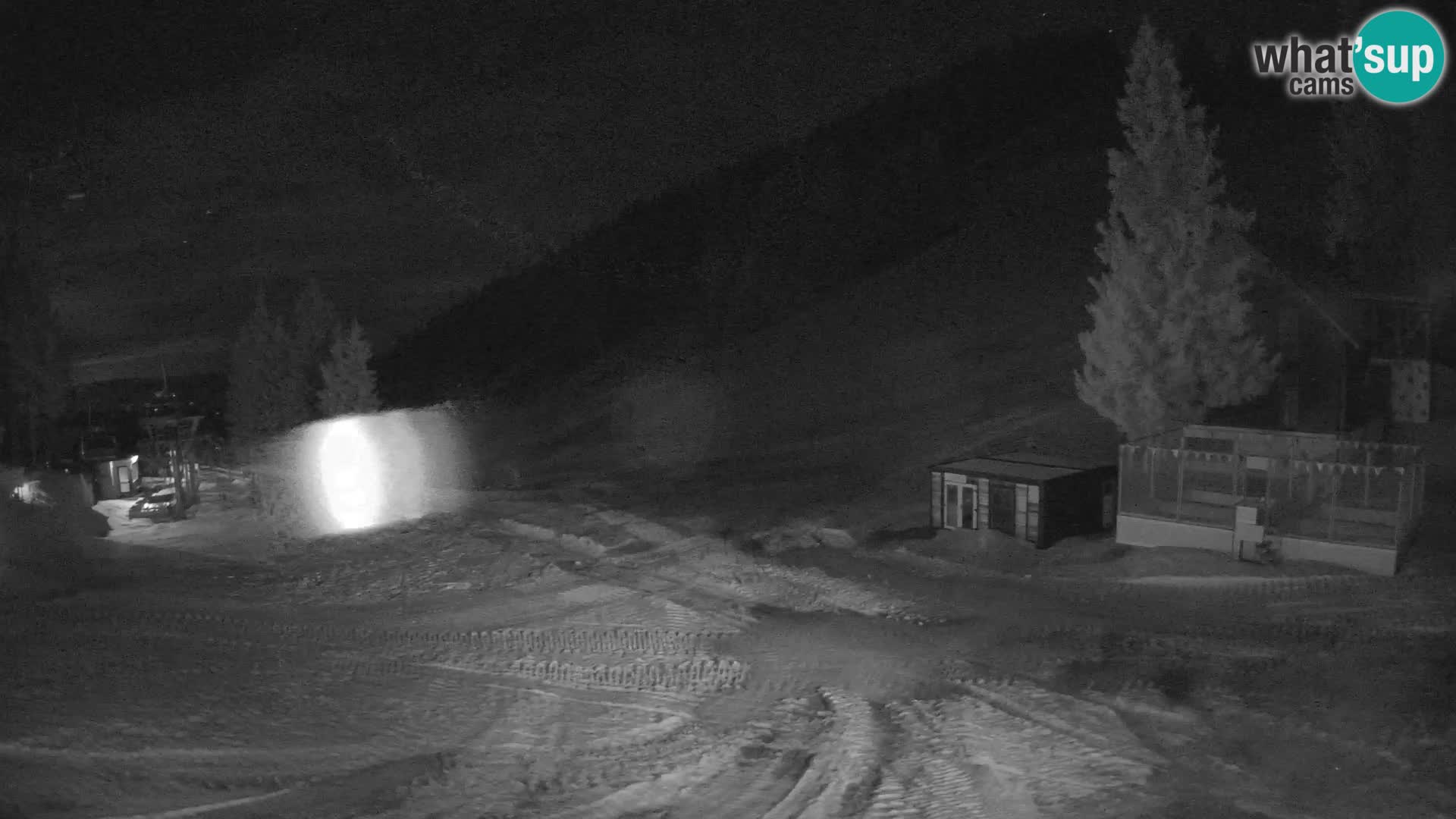 Spletna kamera smučišča GOLTE v živo – pogled na Medvedjak