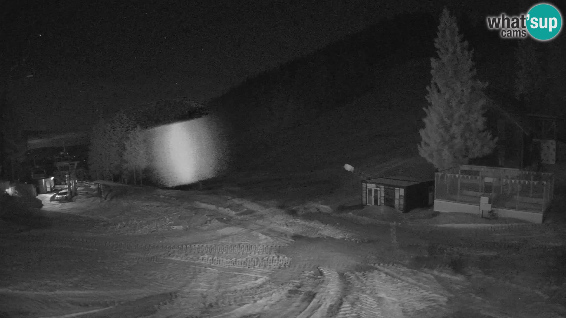 Spletna kamera smučišča GOLTE v živo – pogled na Medvedjak