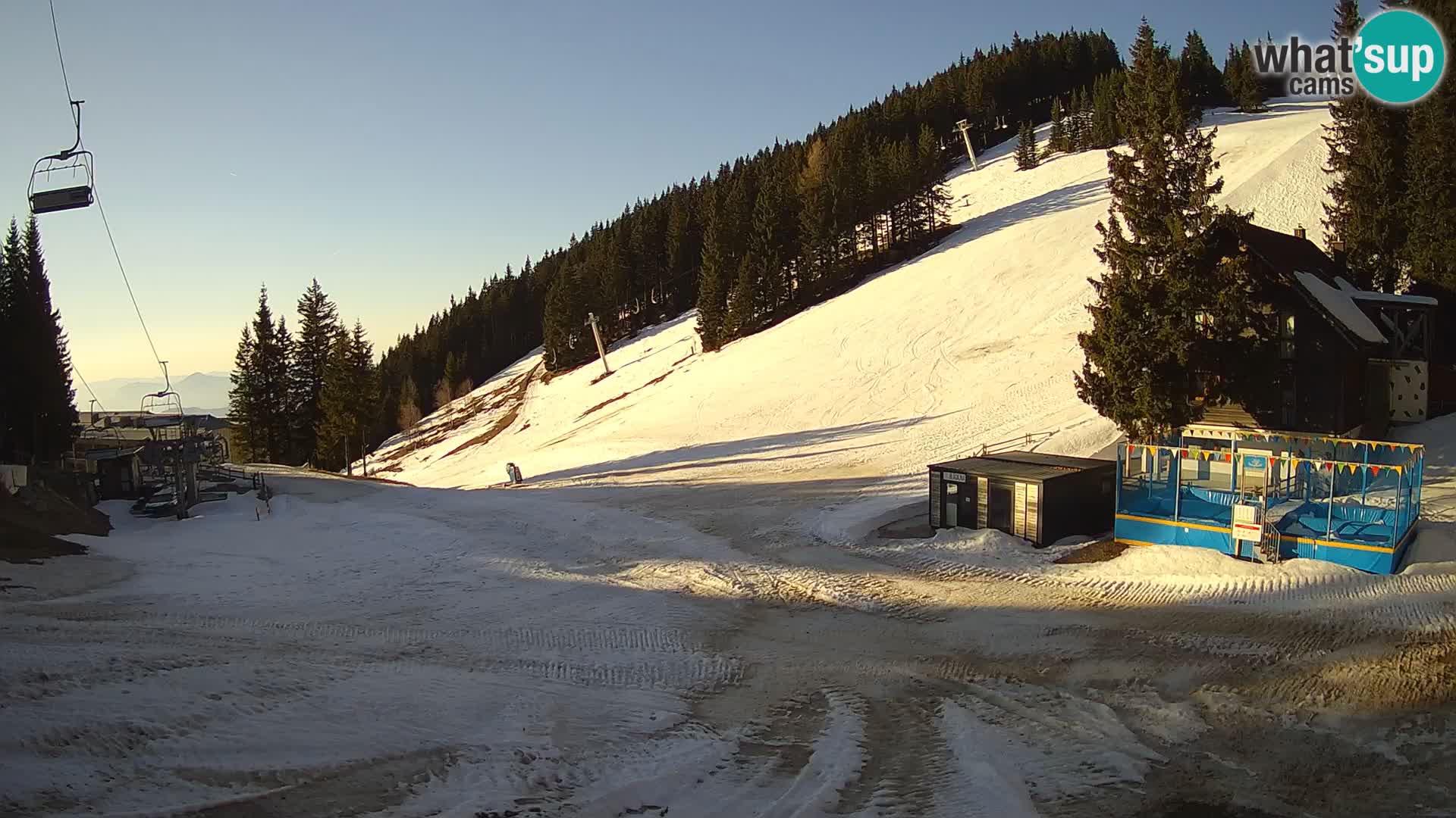 Cámara web en vivo de la estación de esquí GOLTE – vista a Medvedjak – Eslovenia