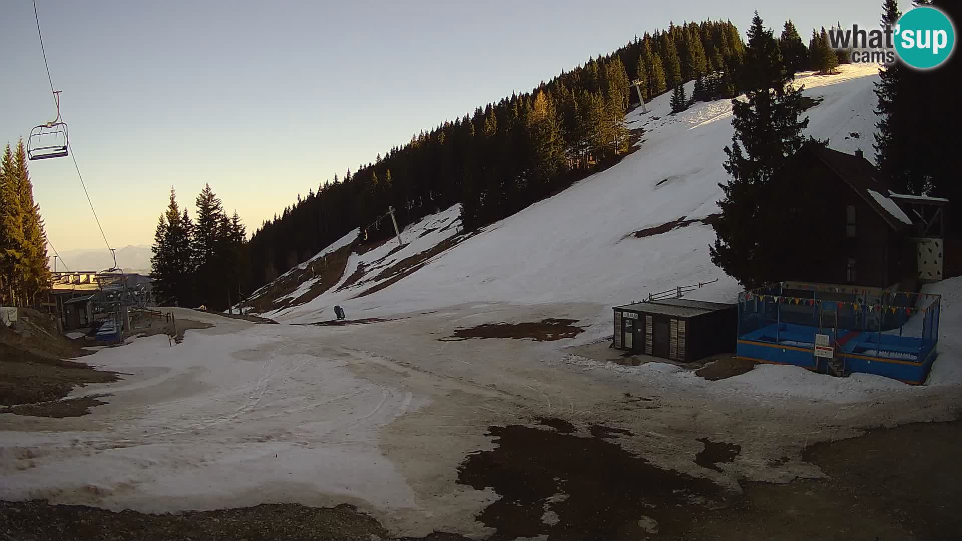 GOLTE skijalište web kamera – pogled na Medvedjak – Slovenija